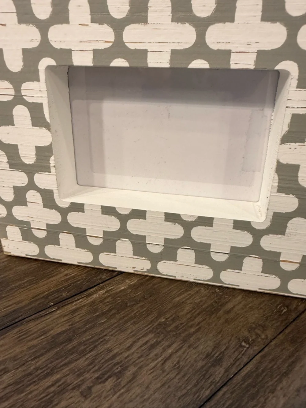 Mainstreet Collection Gray Clover 4x6 Distressed‎ Wood Picture Frame Farmhouse